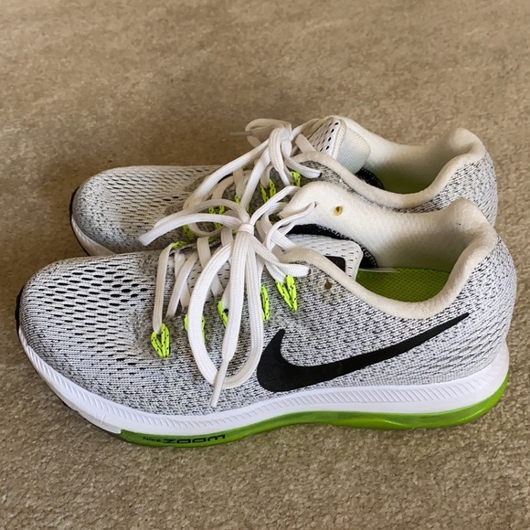 Nike Zoom women’s running sneakers size US 5 - Picture 2 of 6